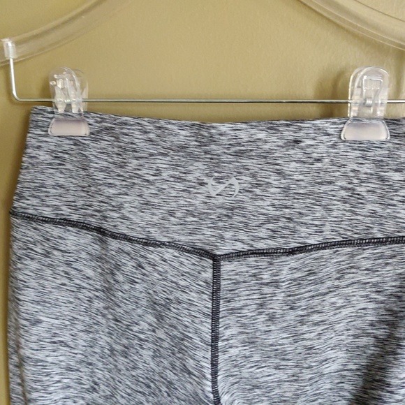 TLF Activewear Ryder Grey Mesh Leggings,Small - Picture 5 of 7